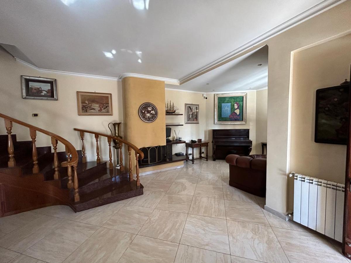 Appartamento Visconti - Anagnina By Ghor Roma